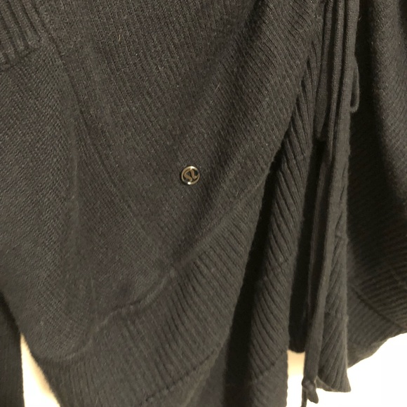 Lululemon Inkwell Transformation Wrap (reversible) - Picture 6 of 6